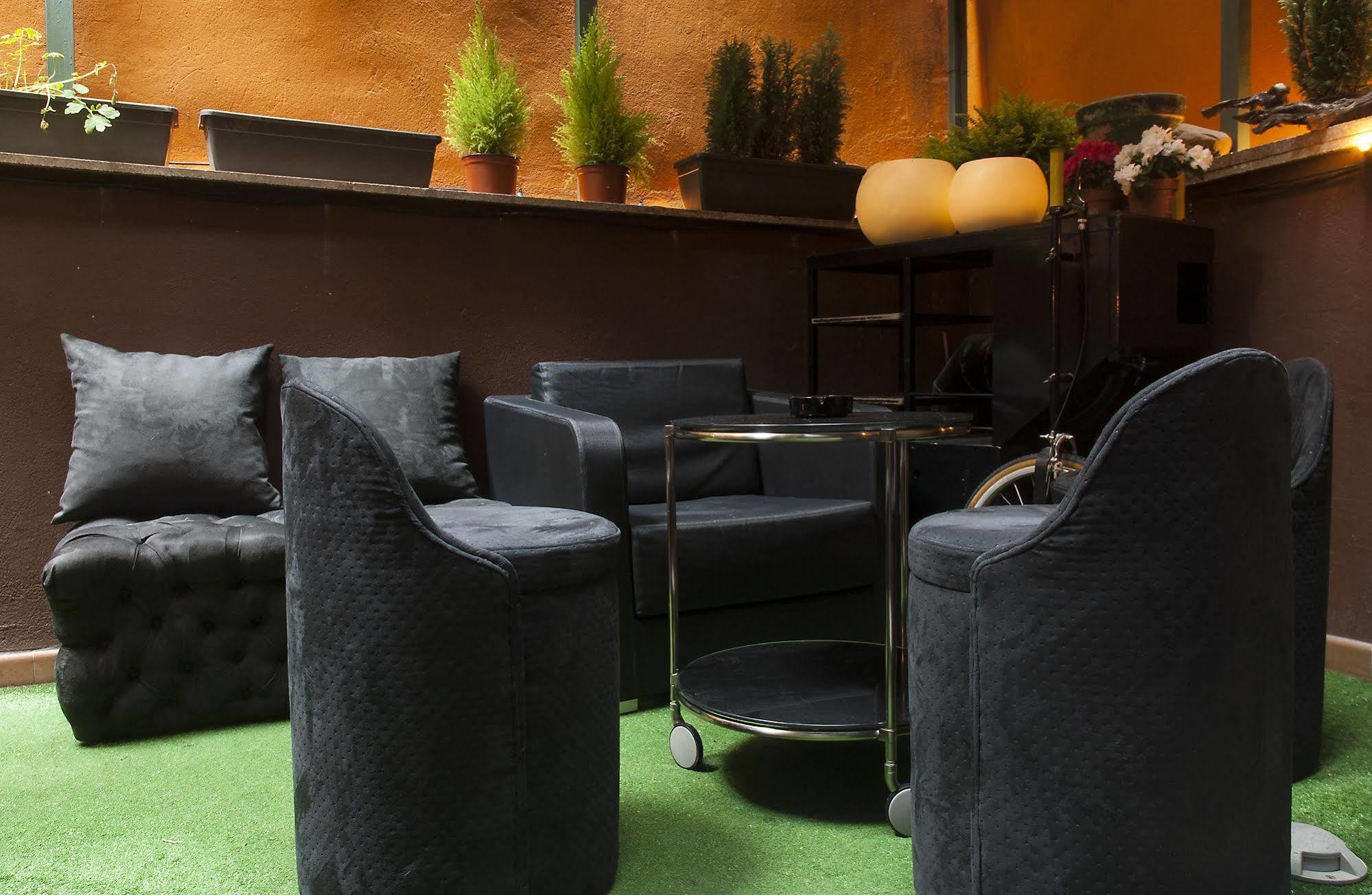 Albergue Revolutum Hostel Salamanca Dış mekan fotoğraf